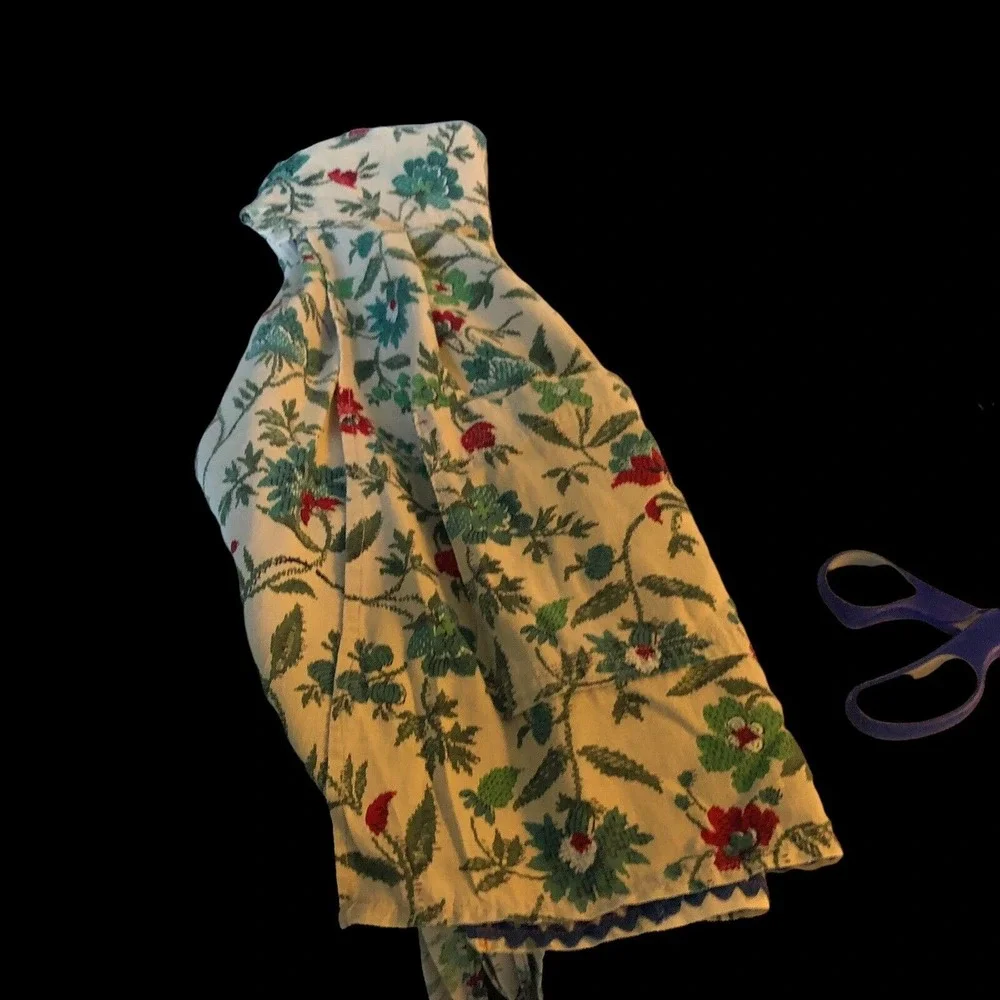 Vintage Floral Print Half Apron Tie Back Rick Rack Granny Chic 40's 50's Pocket